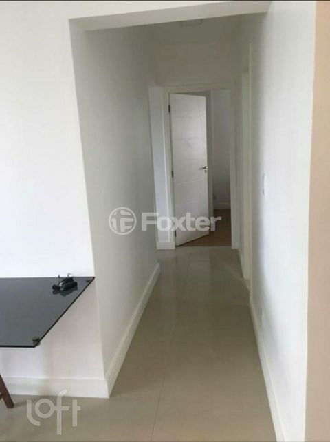 Image 6 - 930855