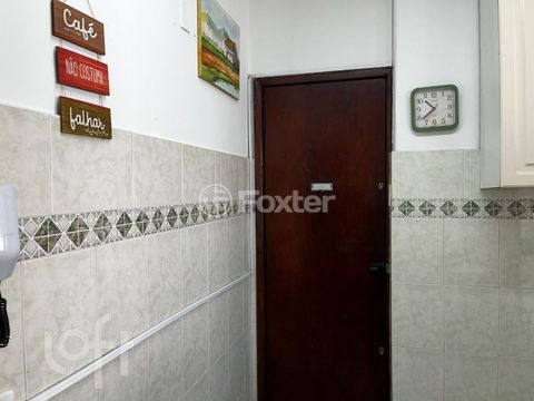Image 5 - 930886