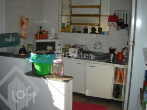 Image 9 - 930897