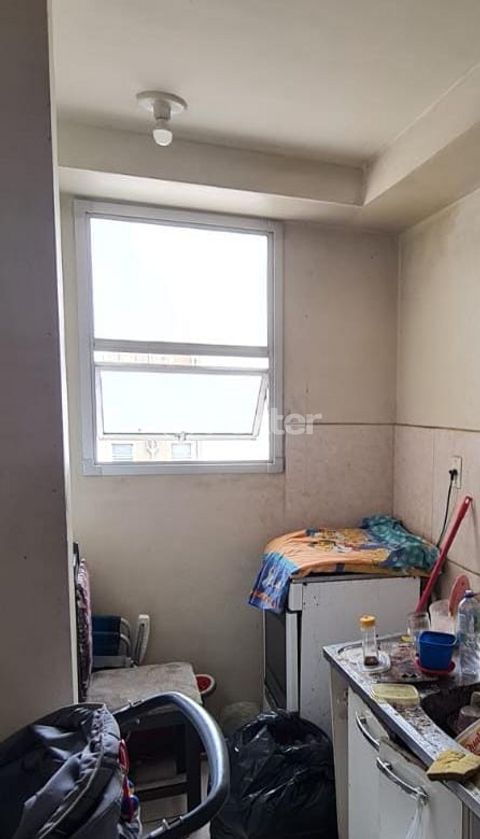 Image 3 - 930900