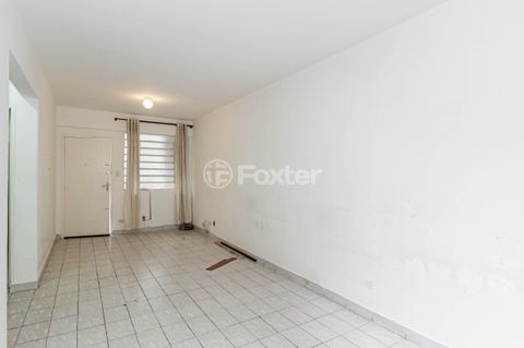 Image 3 - 930905