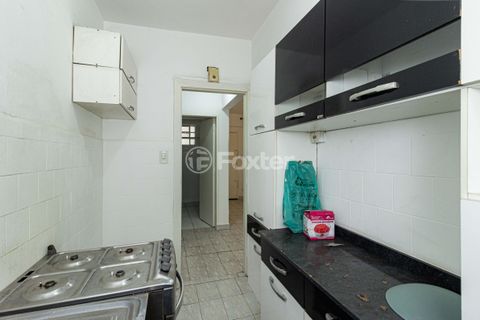 Image 8 - 930905