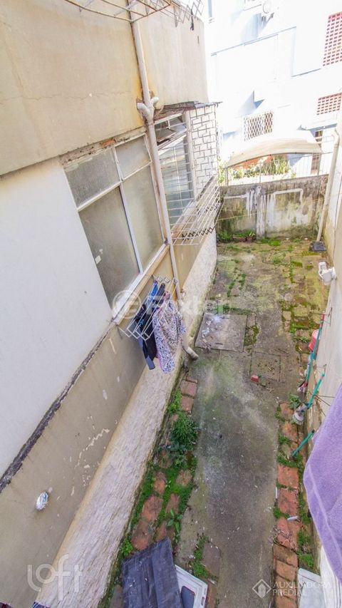 Image 7 - 930931