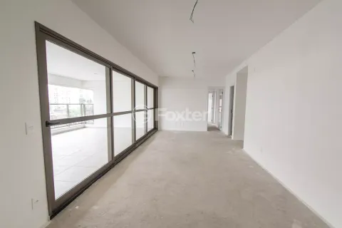Image 3 - 930996