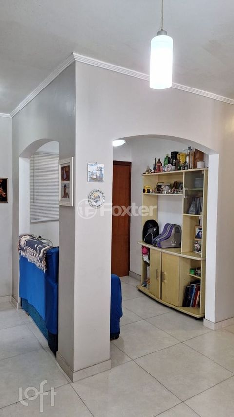 Image 3 - 931002