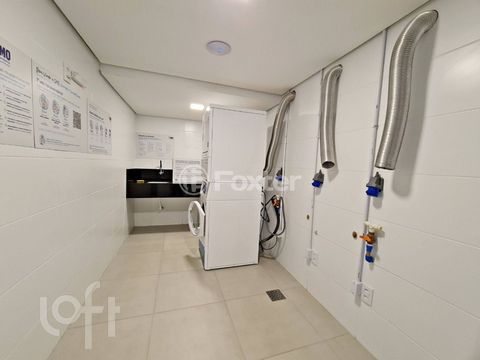 Image 7 - 931047