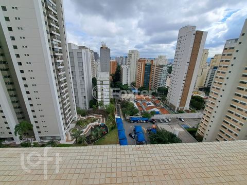 Image 7 - 931072