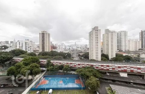 Image 6 - 931077
