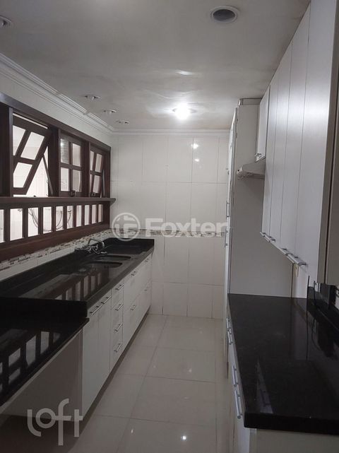Image 5 - 931092