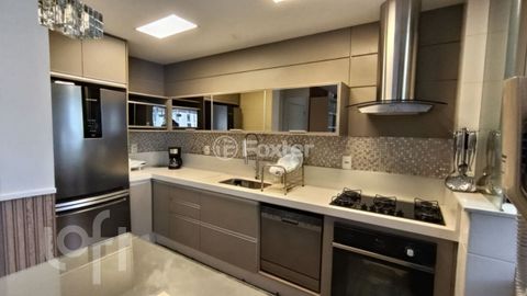 Image 8 - 931173