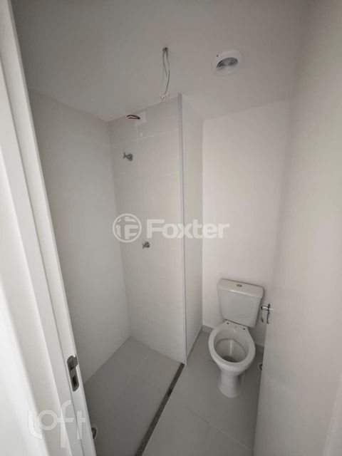 Image 3 - 931360