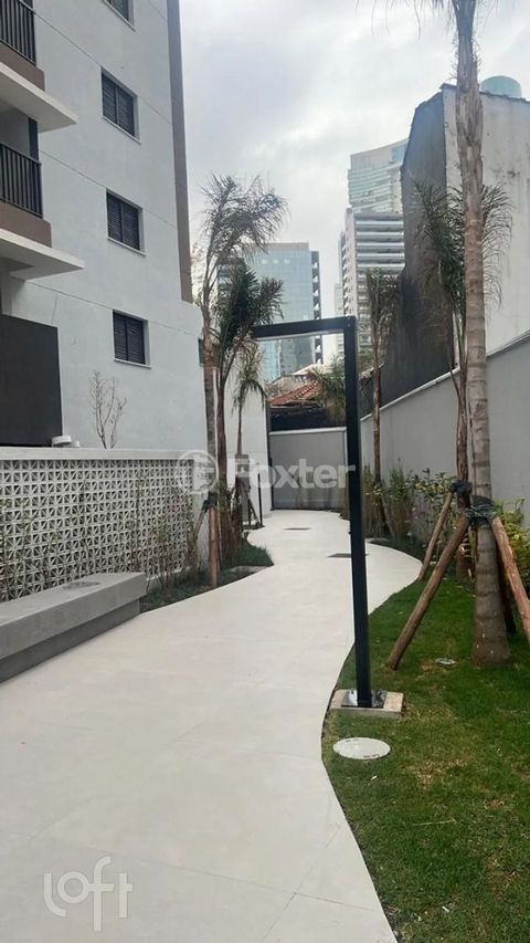 Image 7 - 931360