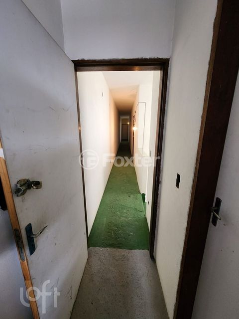 Image 3 - 931391