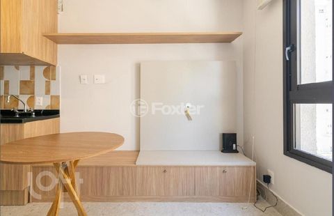 Image 4 - 931432