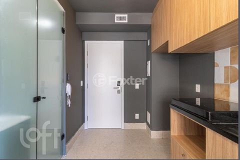 Image 7 - 931432