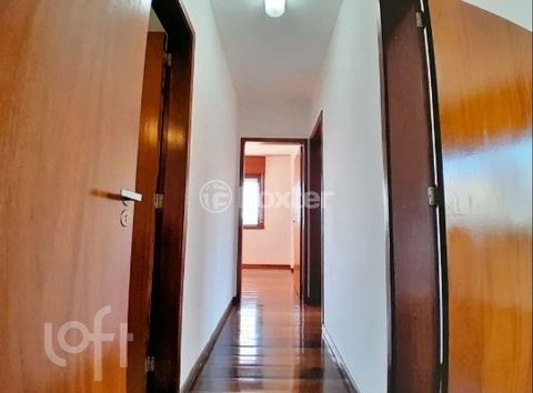 Image 8 - 931460