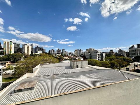 Image 1 - 931488