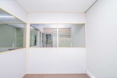 Image 7 - 931512