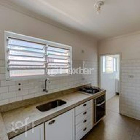 Image 3 - 931519