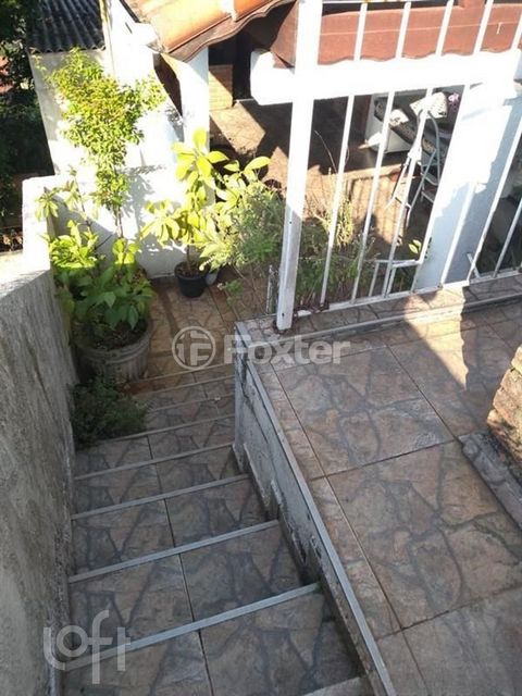 Image 10 - 931574