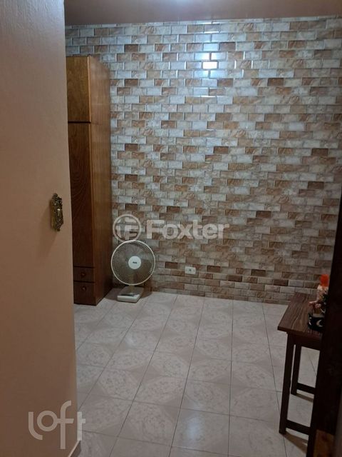 Image 3 - 931575