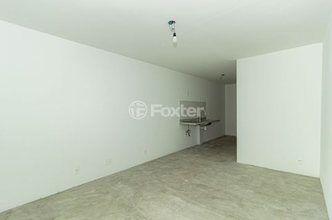 Image 5 - 931580
