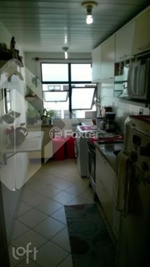 Image 3 - 931595