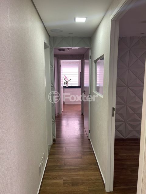 Image 1 - 931596