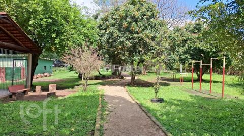 Image 4 - 931617