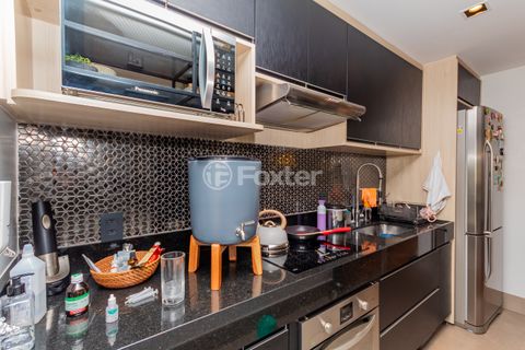 Image 8 - 931664