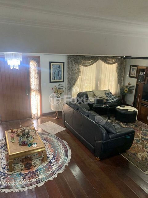 Image 3 - 931667