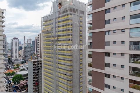 Image 4 - 931700