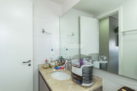 Image 16 - 931714