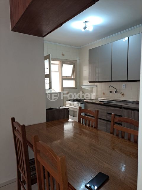 Image 7 - 931760