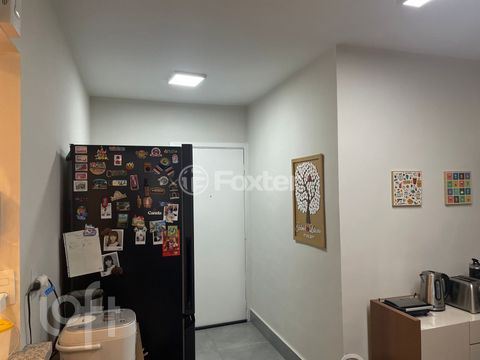 Image 3 - 931768