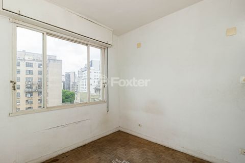 Image 1 - 931857