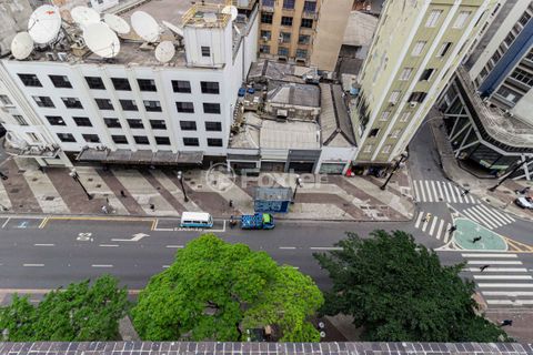 Image 13 - 931857