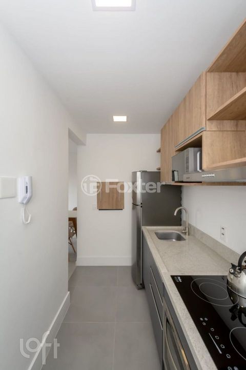 Image 8 - 931858