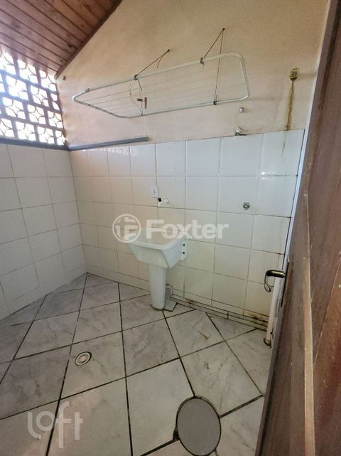 Image 3 - 931863