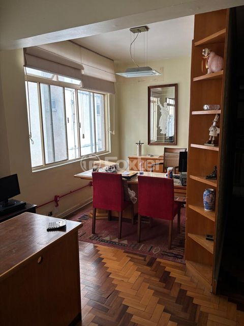 Image 5 - 931871