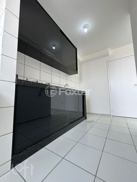 Image 3 - 931907