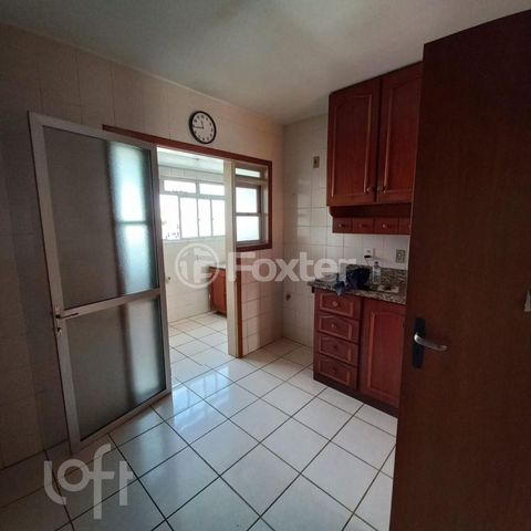 Image 6 - 931955