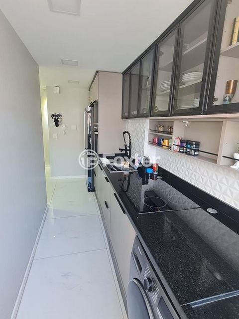 Image 3 - 931985