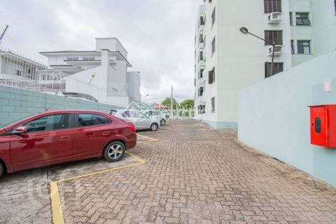 Image 17 - 931986