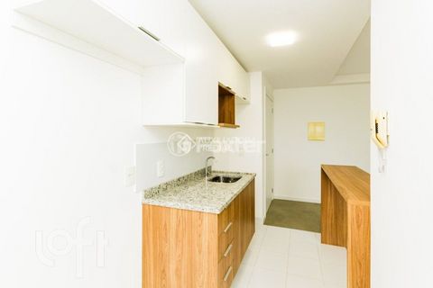 Image 3 - 931994