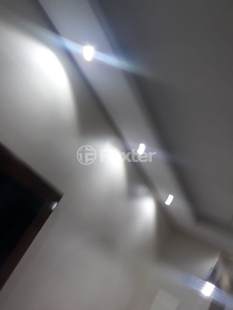 Image 4 - 932052