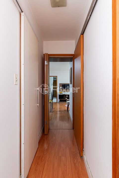 Image 6 - 932304
