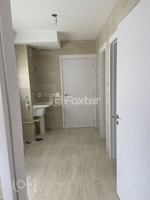 Image 3 - 932340