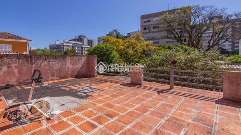 Image 19 - 932343
