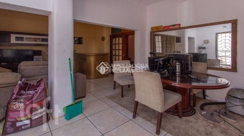 Image 4 - 932343